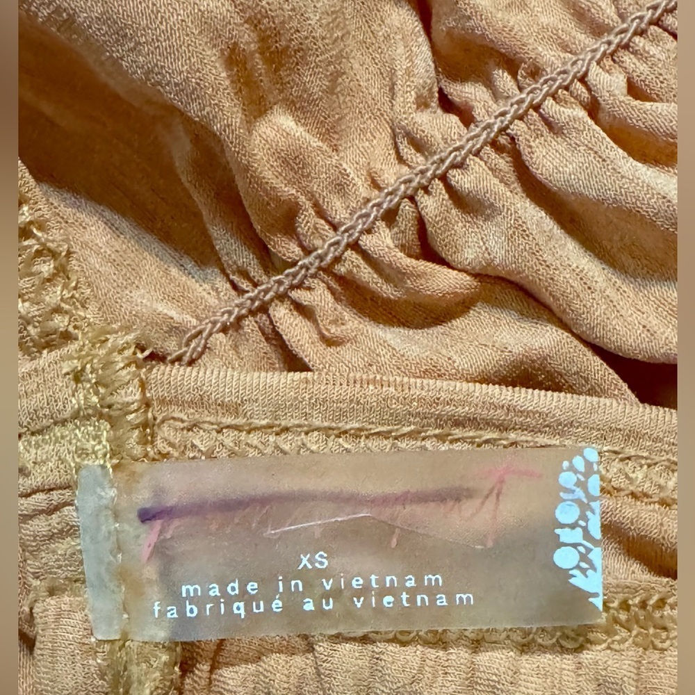 People Movement Free Fold Open Back Tank in Peach! Sold Out Online! SZ XS NWOT - Picture 8 of 8